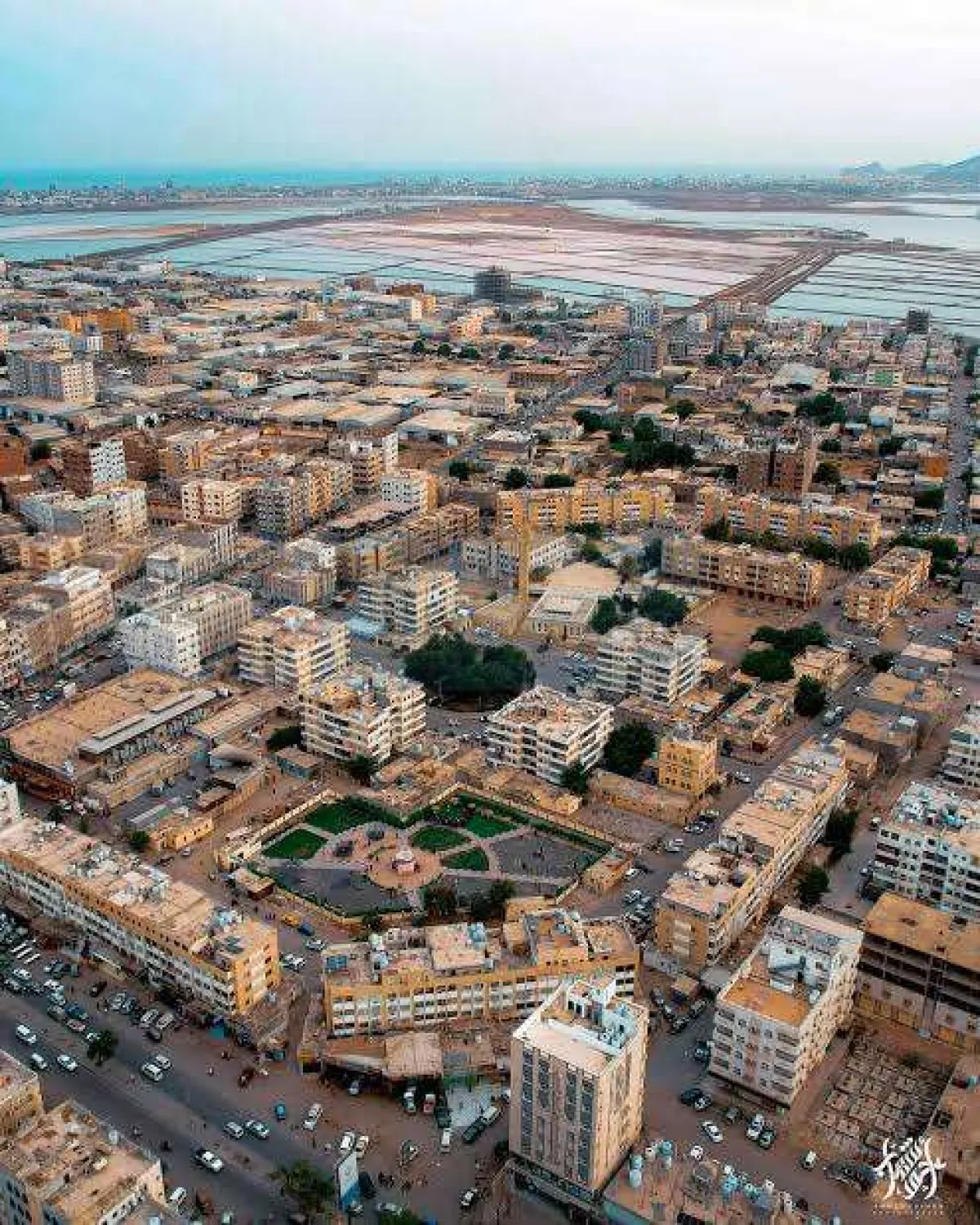 انقطاع الكهرباء عن حي منذ ايام بعدن