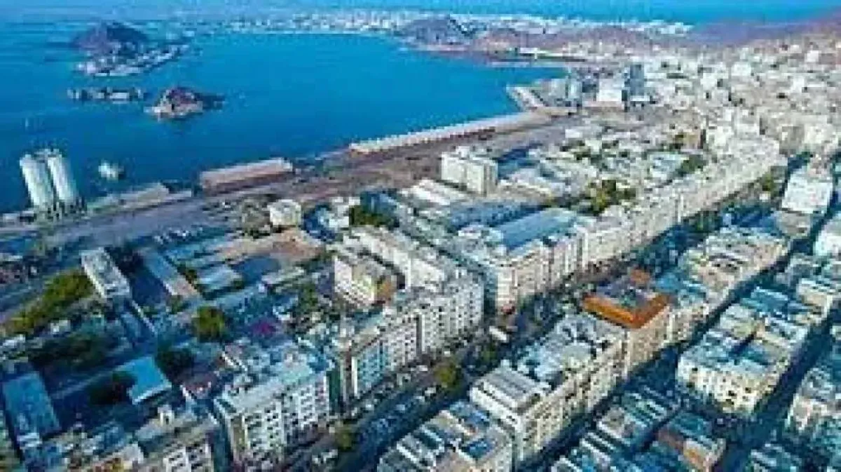 اشتباك مسلح بين جارين في المنصورة بعدن.. والشرطة تتدخل