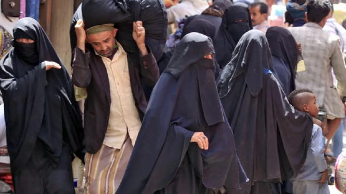 تقارير: تزايد الانتهاكات بحق النساء في مناطق سيطرة مليشيا الحوثي وتضييق على حضورهن العام
