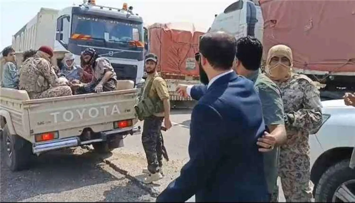 فضيحة مدوية.. قائد نقطة الجباية التي اشتبكت مع محافظ ابين قيادي عسكري بالانتقالي