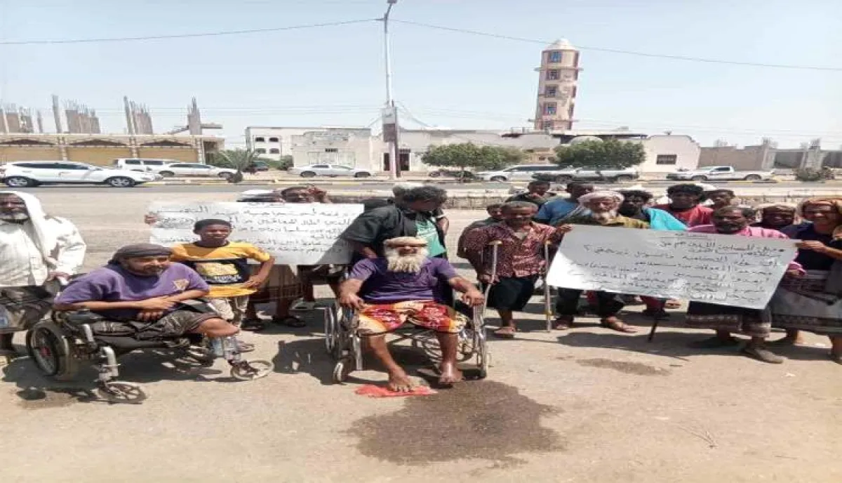 وقفة احتجاجية لمتحدي الإعاقة في خنفر للمطالبة بحقوقهم في المساعدات