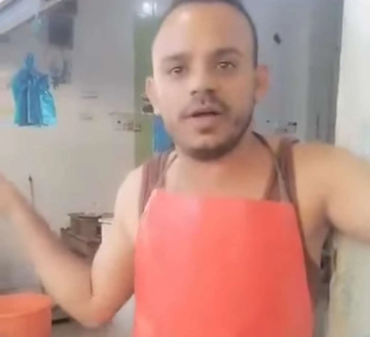 حالة فوضى .. المقرمي يتقطع لشاحنات الاسماك ويرفض استيرادها الا من حراجه الخاص