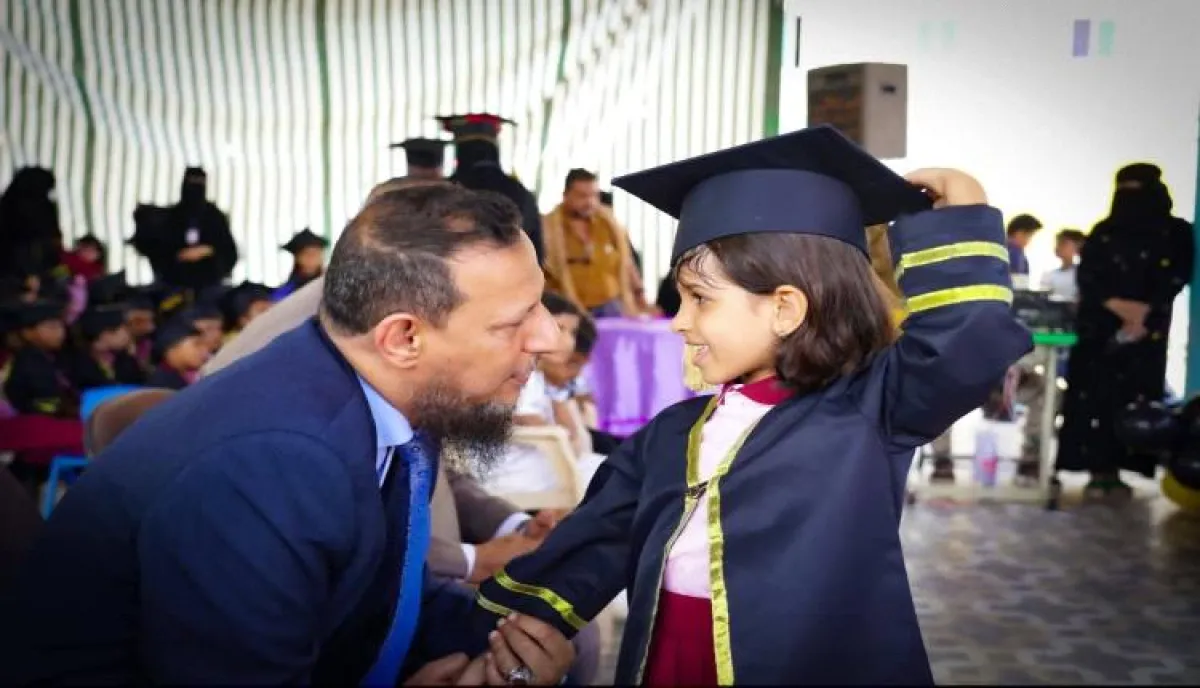 محافظ عدن يشارك أطفال روضة الشهيد باصهيب بالمنصورة حفل تخرجهم