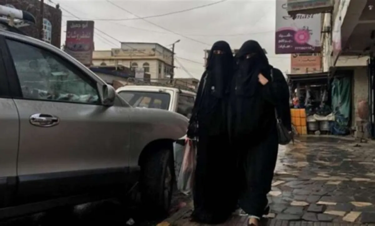 سياسات حوثية لإعادة تشكيل المجتمع.. النساء أولى الضحايا