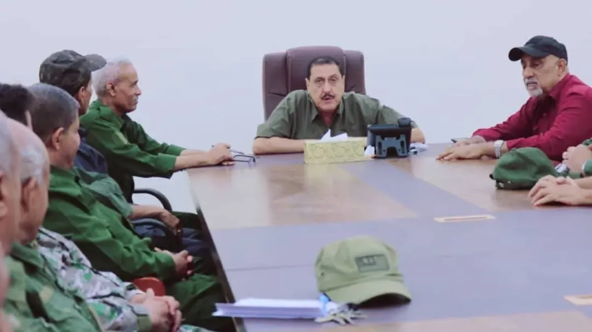 أمن عدن يُقر حزمة إجراءات ميدانية لتشديد القبضة الأمنية ومنع انتشار السلاح