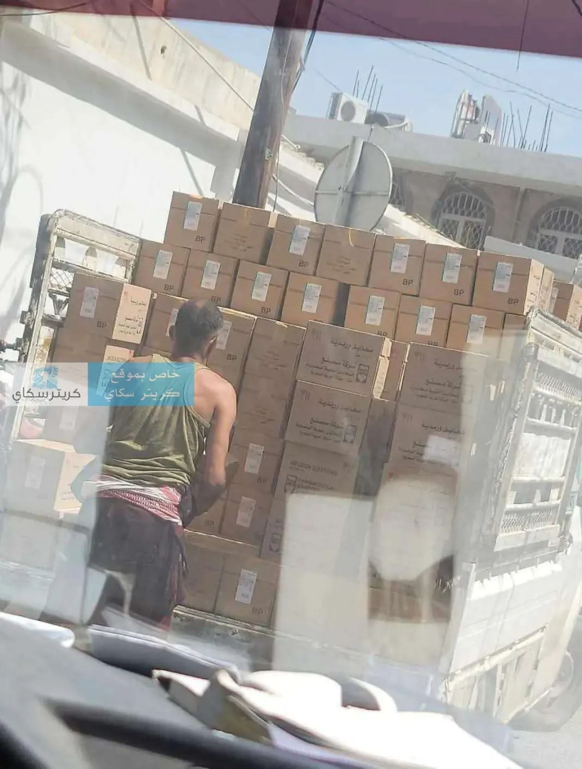 كارثة صامتة بالشوارع.. أدوية "مطهوة" تحت لهيب الشمس!