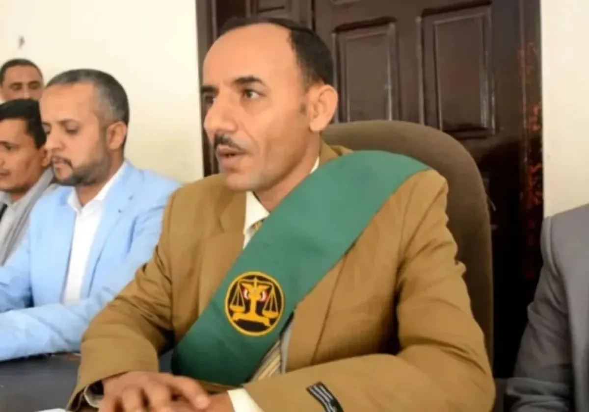 قاضٍ يصدر حكماً بنفي طفل من إب.. والشارع يتساءل عن الدوافع  