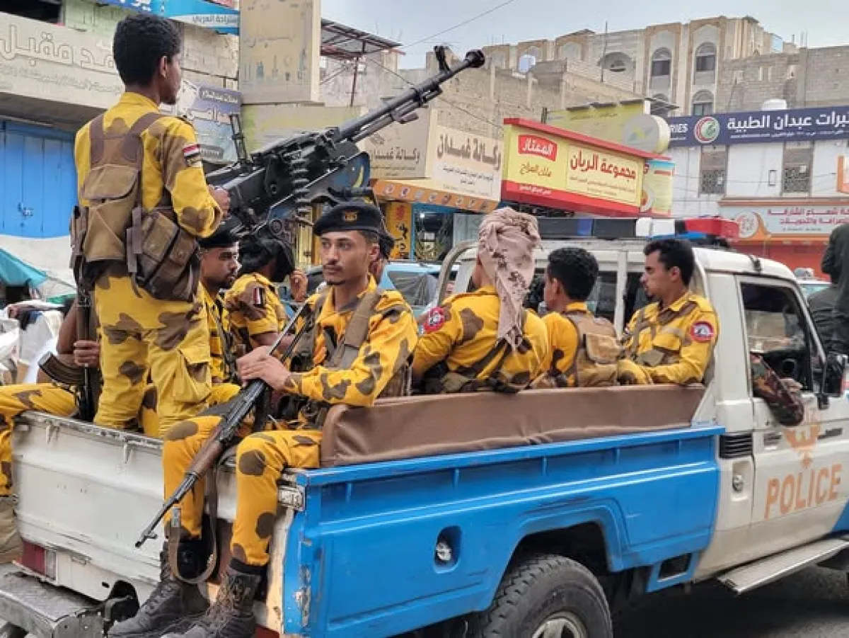 بمشاركة الجيش والأمن.. انطلاق حملة أمنية واسعة في تعز لضبط السلاح والمطلوبين