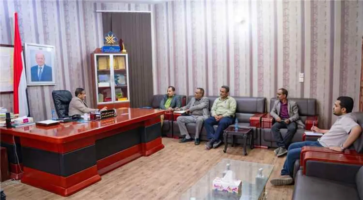 المحافظ بن الوزير يناقش مع الجهات المختصة حلولًا عاجلة للحد من استنزاف المياه الجوفية بشبوة