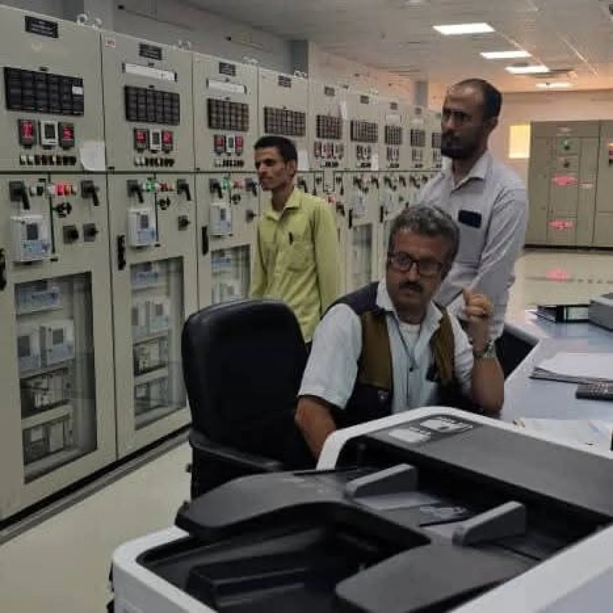 لقاء مشترك في مأرب يؤكد على تكثيف التدخلات الداعمة للبنية التحتية الكهربائية وتحسين الخدمة