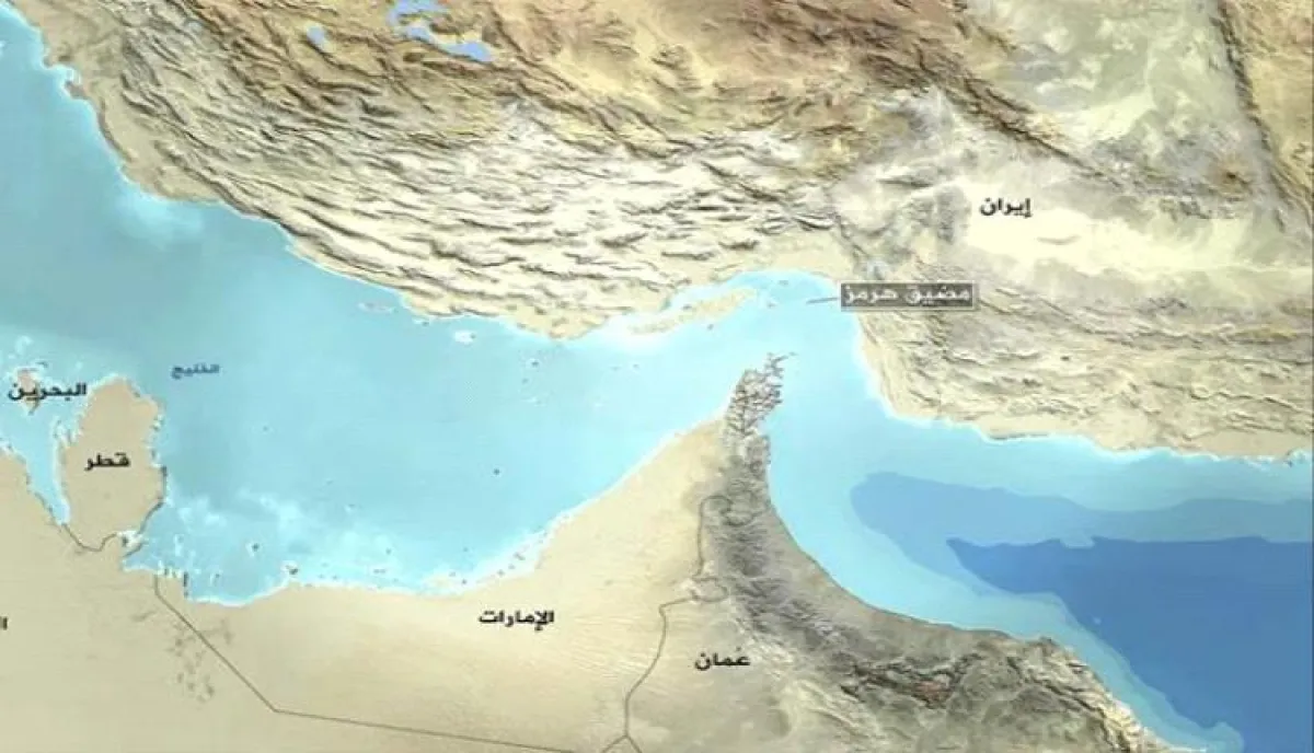 هجوم يستهدف ناقلة صينية قرب مضيق هرمز وإشعال حريق على متنها