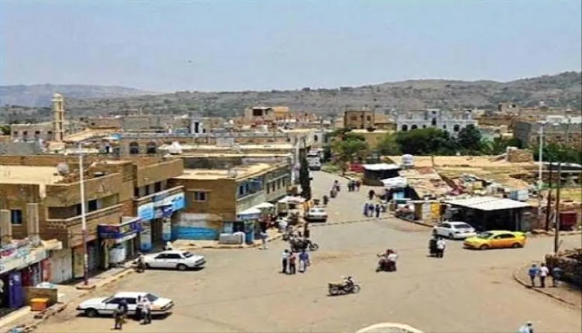 قيادات إخوانية تهاجم أسرة قتيل بعد صلاة الجمعة وتطلق تهديدات بالقتل بتعز