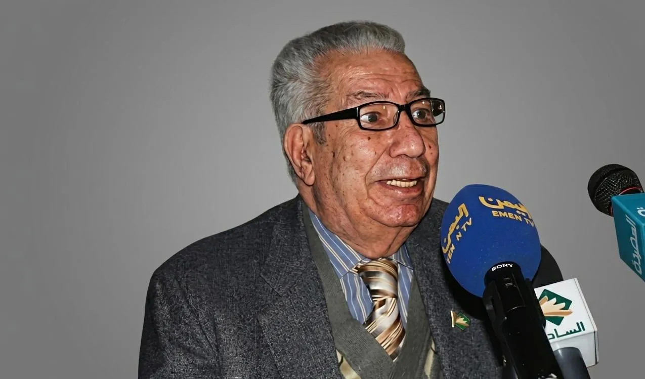  مؤرخ مصري عشق اليمن ودوّن تحوّلاته في كتاب إطلالة على حياتي