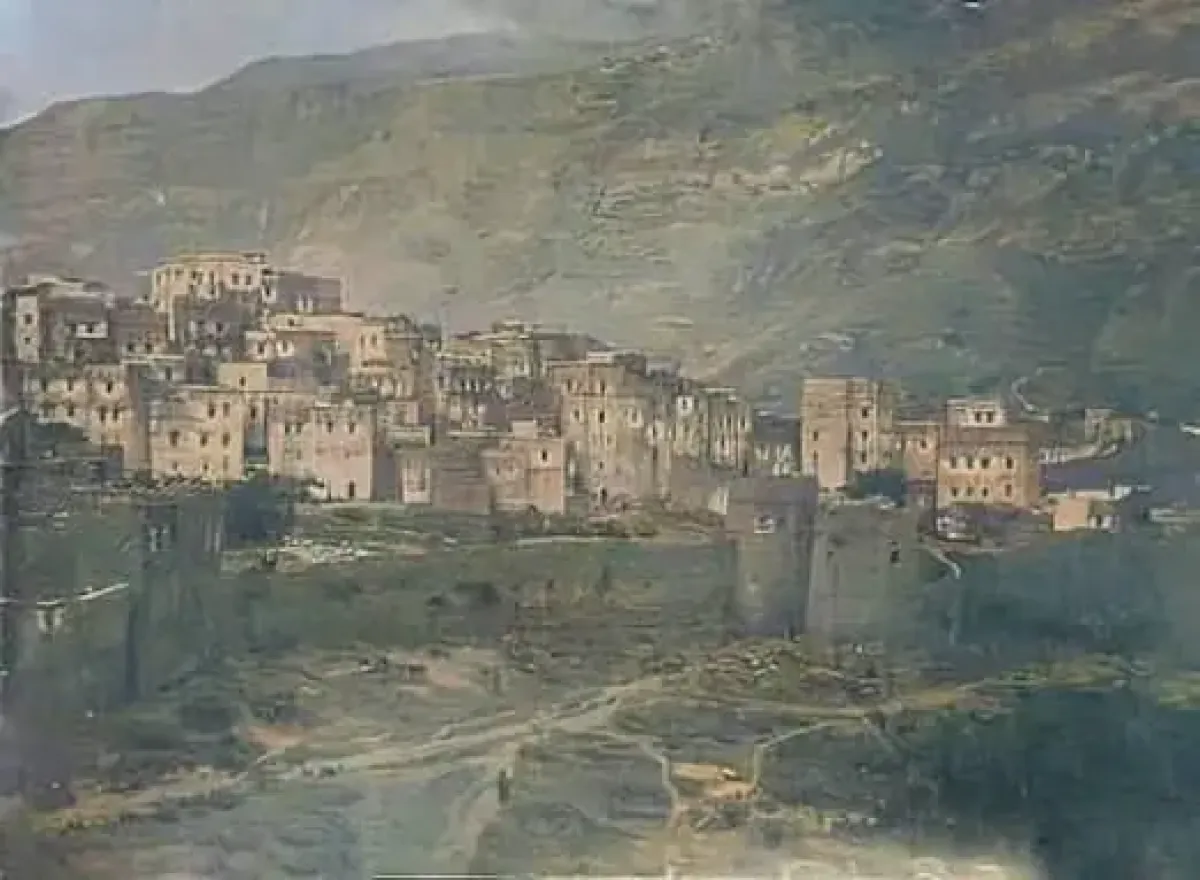 مليشيا الحوثي توسع إجراءات المراقبة والتضييق في المدينة القديمة بإب