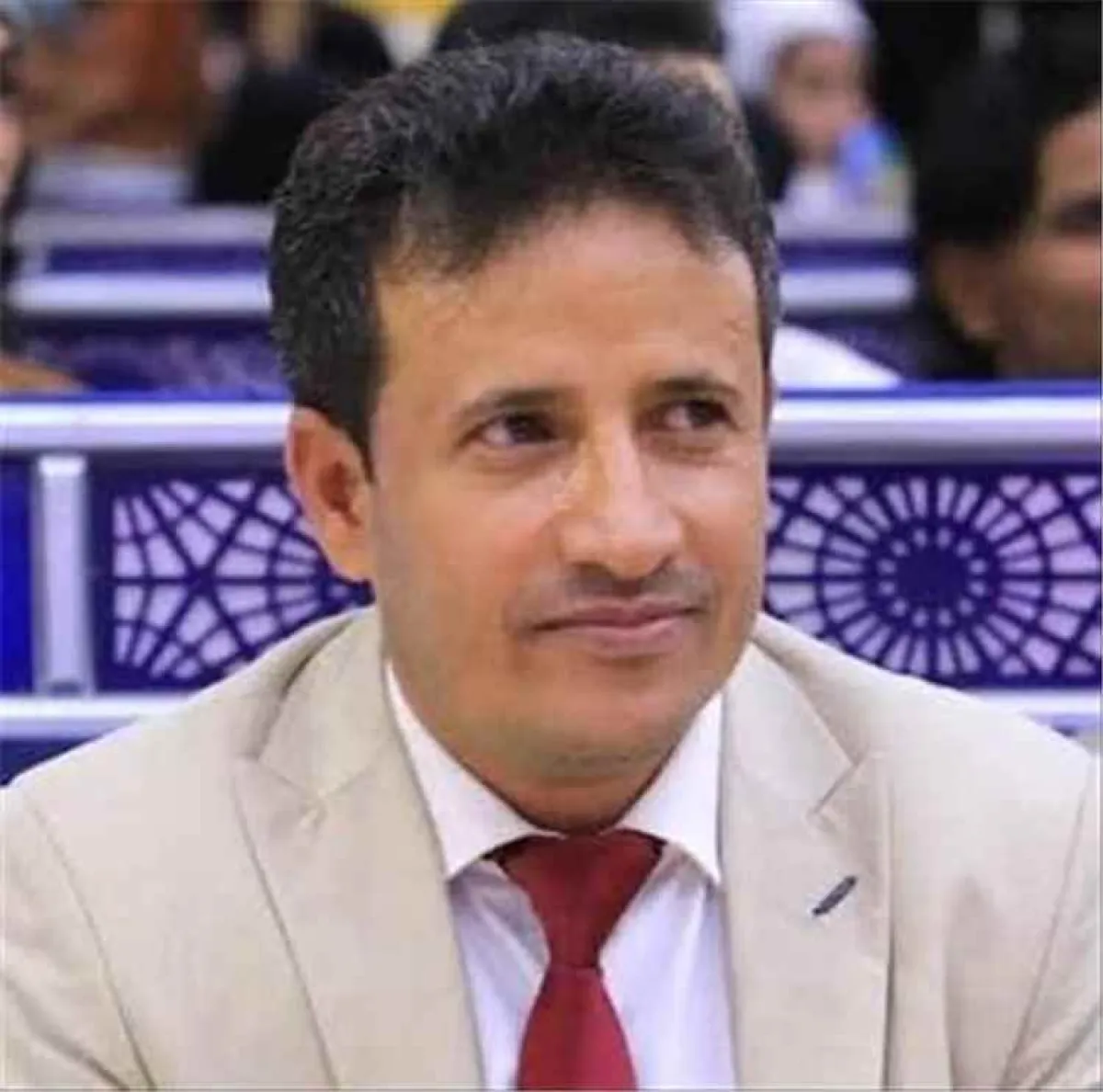 يحيى الأحمدي: اليمن لا يعاني من غياب الحلول بل من إدارة الفوضى منذ 2014