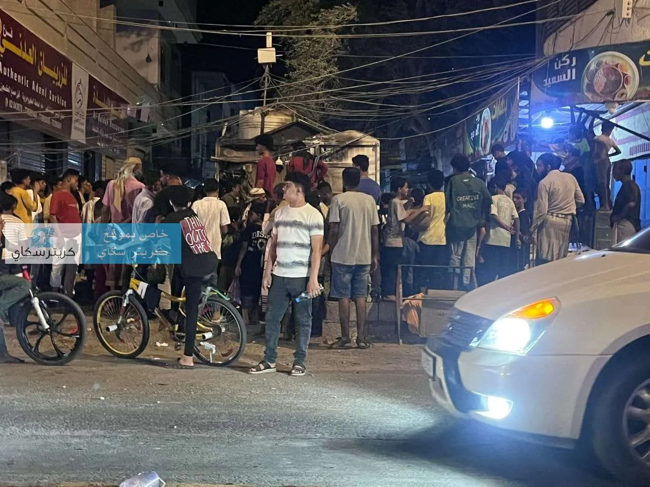 شاهد اول صورة لانفجار اسطوانة غاز بكفتيريا بعدن وسقوط جريح