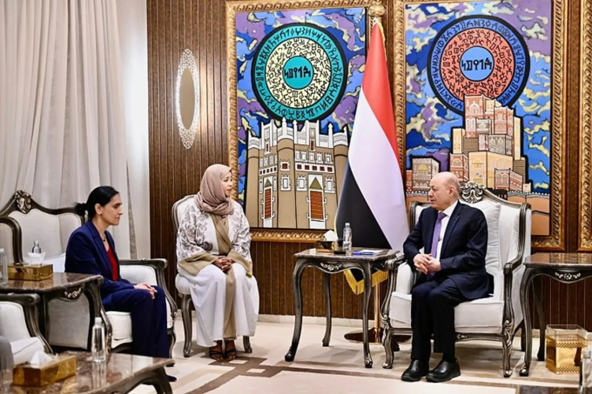 الرئيس العليمي يضع شرطين أساسيين لـ إحلال السلام في اليمن ويكشف الهدف من الاغتيالات في عدن