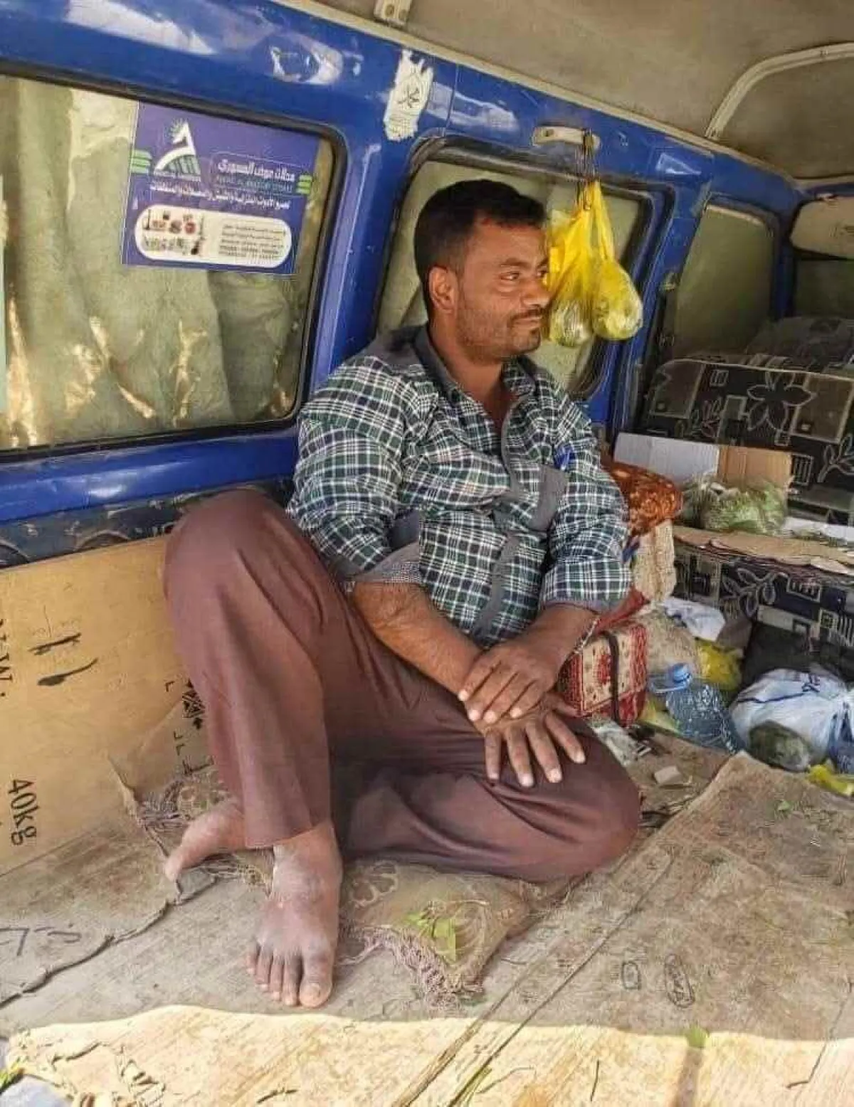 من قمة الإخراج الصحفي إلى أرصفة القات… رحلة سقوط موجعة لملك الماكنتوش