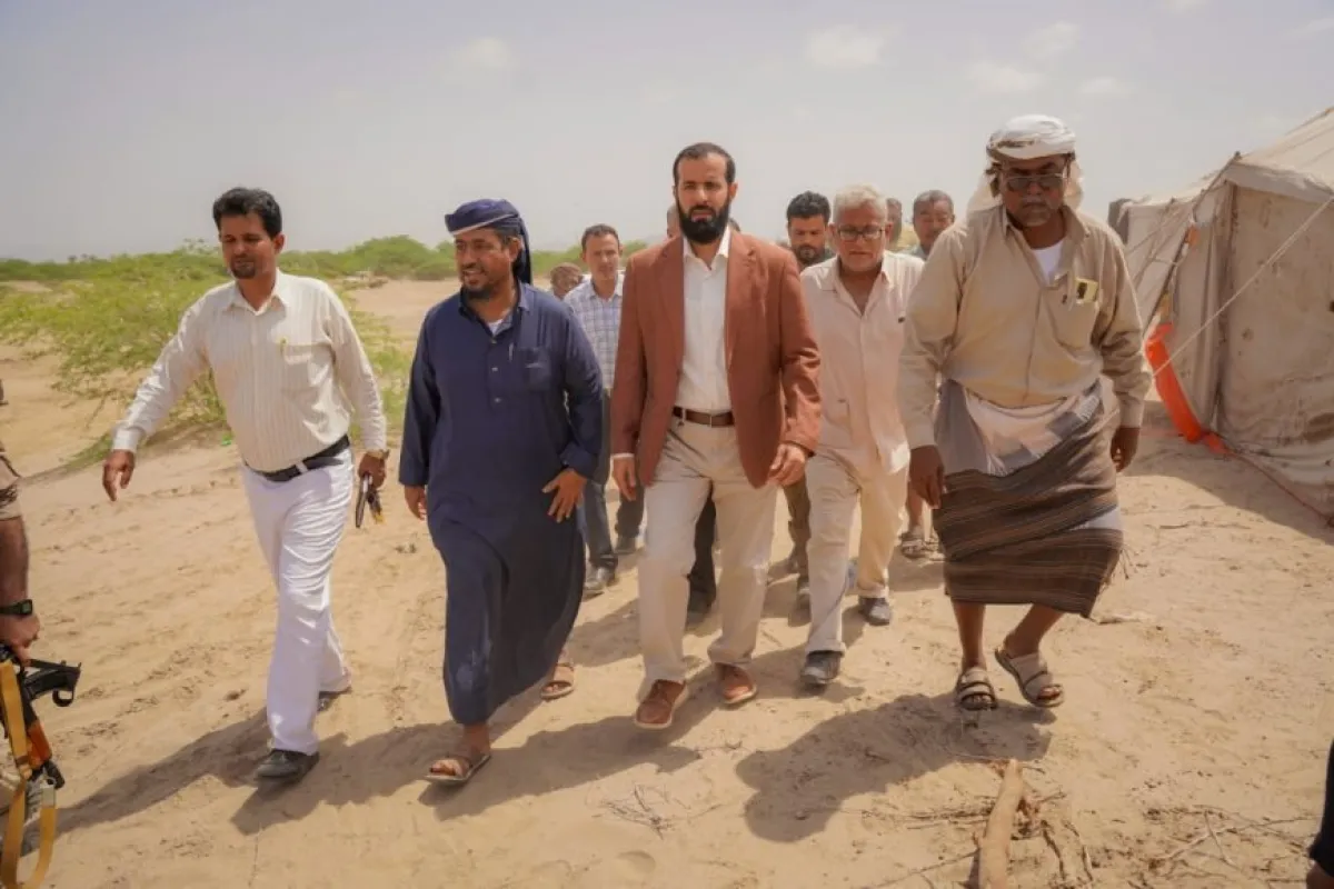 بدعم من قوات درع الوطن.. محافظ أبين يتفقد سير الأعمال في تصفية عقمة الجرائب لتعزيز الاستفادة من مياه السيول