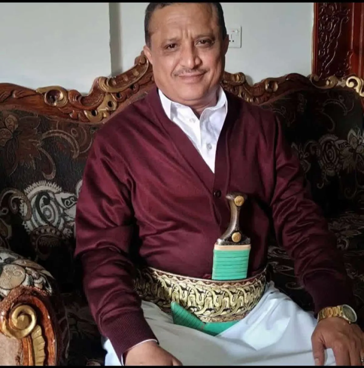 صحفي يكشف عن طلبه الحماية من محافظ تعز وهذا كان رد المحافظ !