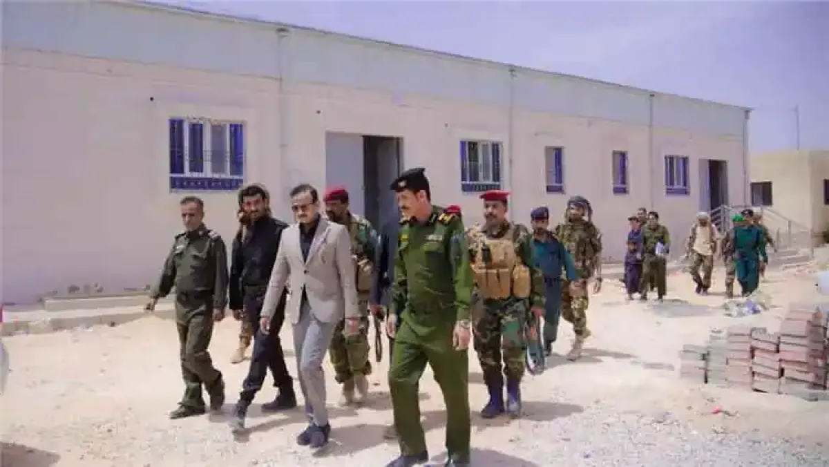 محافظ شبوة يشدد على استكمال تجهيزات مركز الإصدار الآلي بالأحوال المدنية وتعزيز جودة الخدمات