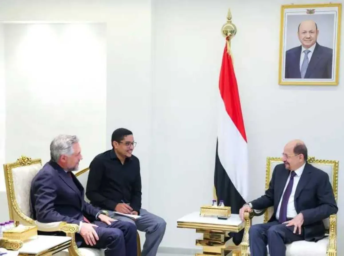 رئيس الوزراء يبحث في عدن مع بعثة الاتحاد الأوروبي وسفيرة فرنسا أولويات الحكومة الأمنية والخدمية