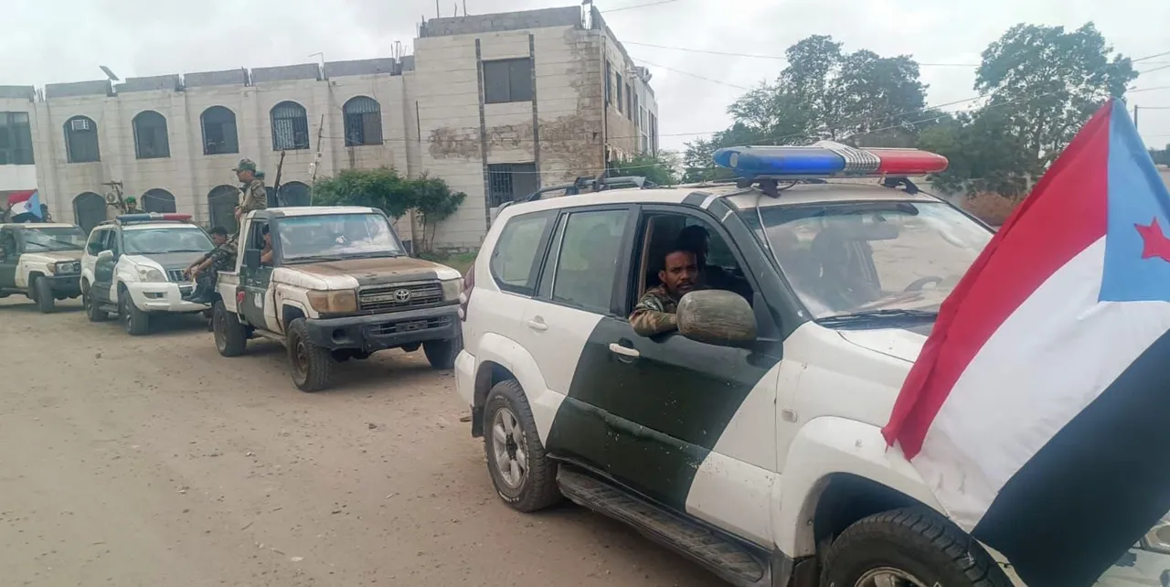 بأعلام التشطير.. حملة امنية واسعة بالشيخ عثمان في عدن 