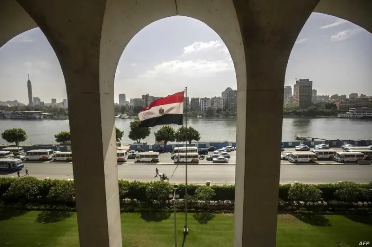 القاهرة: 8 بحارة مصريون في سفينة اختطفها قراصنة قبالة شبوة