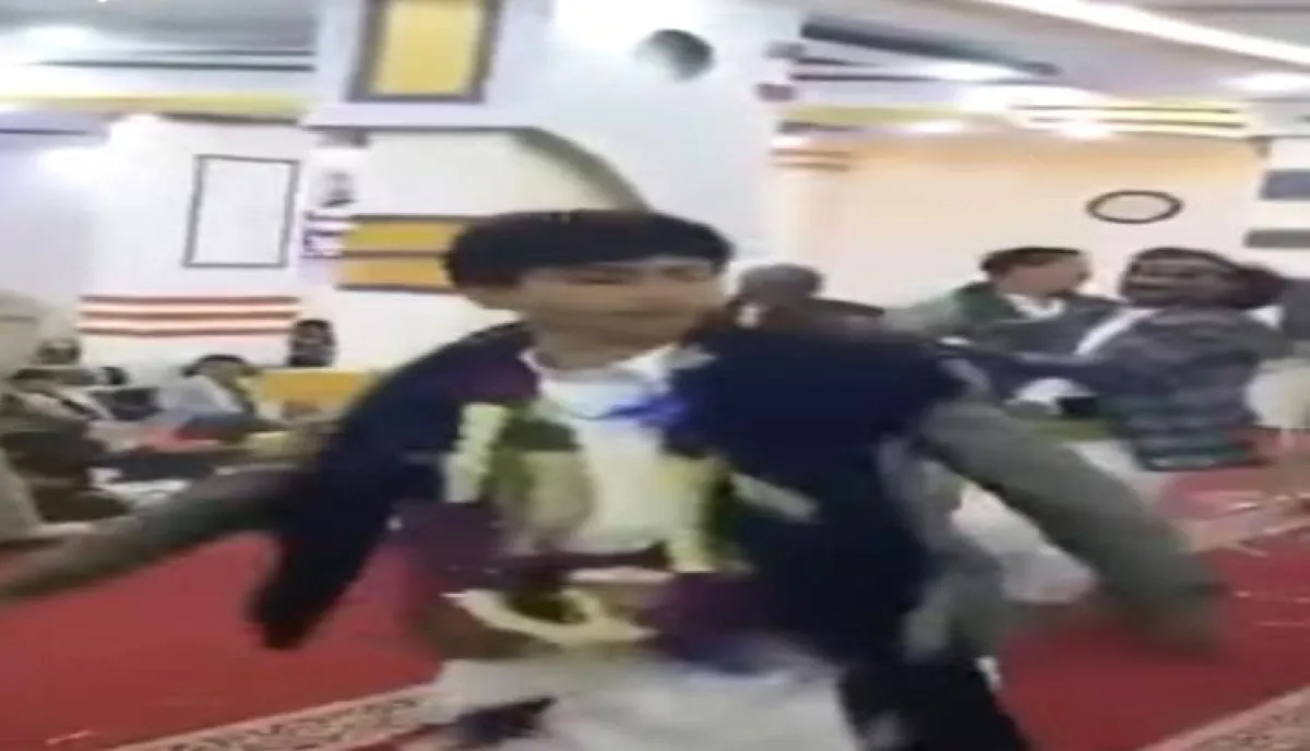 الكُتن يغزو مساجد صنعاء.. والحوثيون يحولونها إلى ثكنات ولوكندات