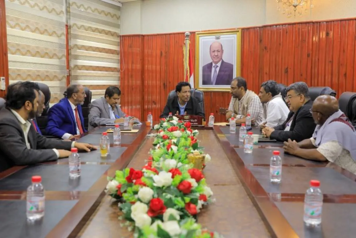 المهرة…”بن ياسر” يلتقي نواب رئيس الجامعة ويؤكد دعم السلطة المحلية للعملية التعليمية