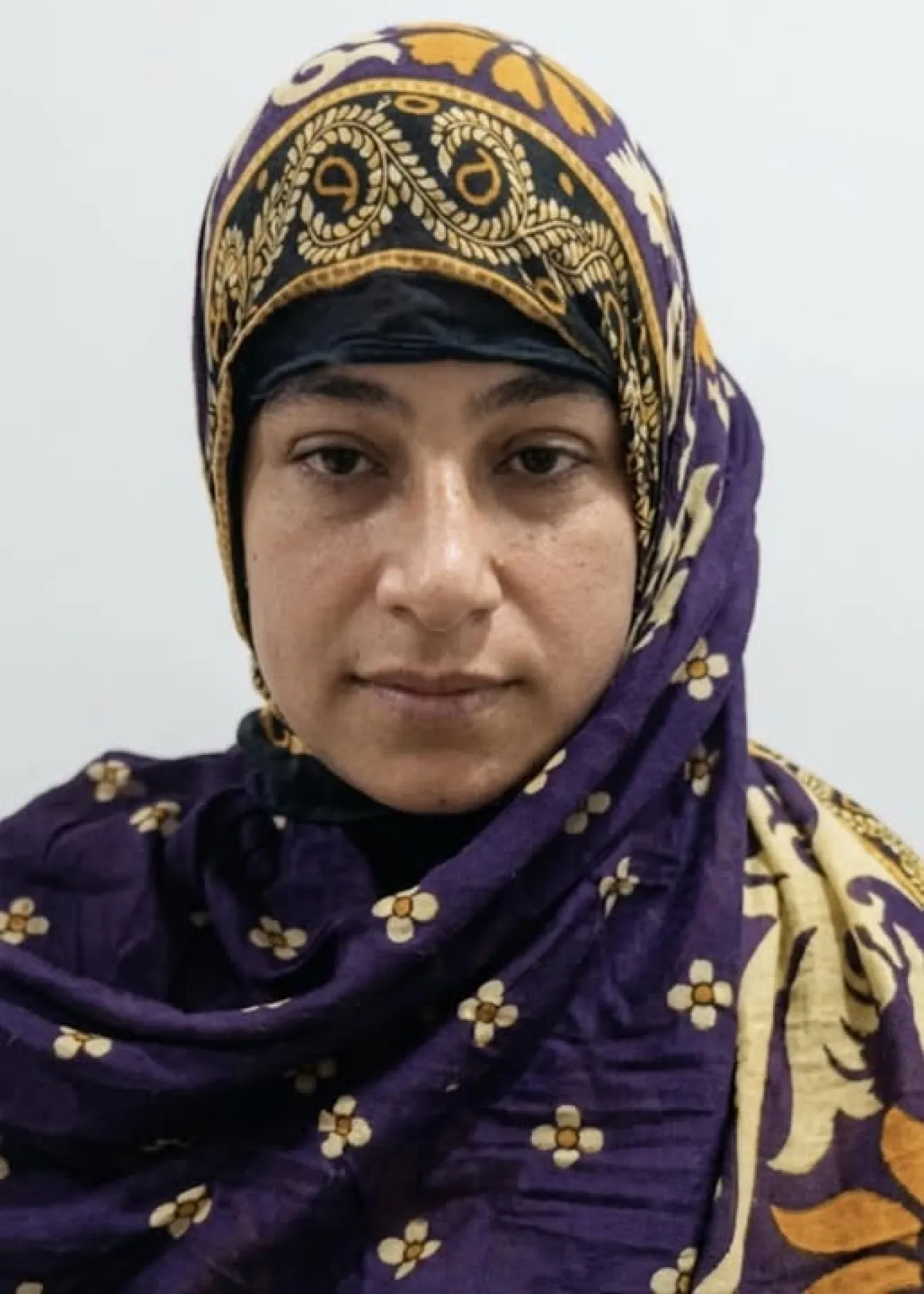 زبيدة معمر القذافي تصل عدن للمطالبة بمنزلها وتواجه الاعتقال وسط جدل واسع