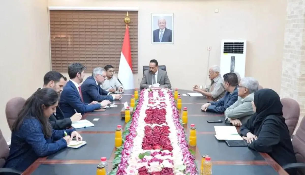 وزير الأشغال يبحث مع سفير الاتحاد الأوروبي تعزيز التعاون المشترك في مجالات الطرق والبنية التحتية