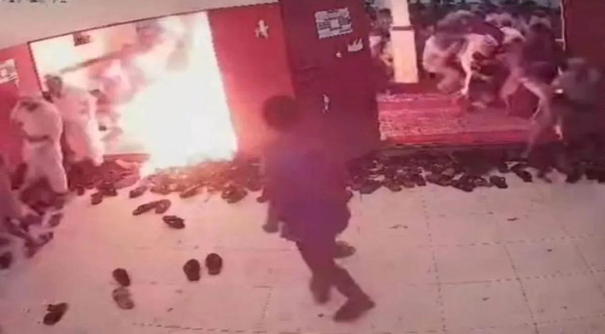 جندي يمني يحرق نفسه داخل مسجد في مأرب لهذا السبب 