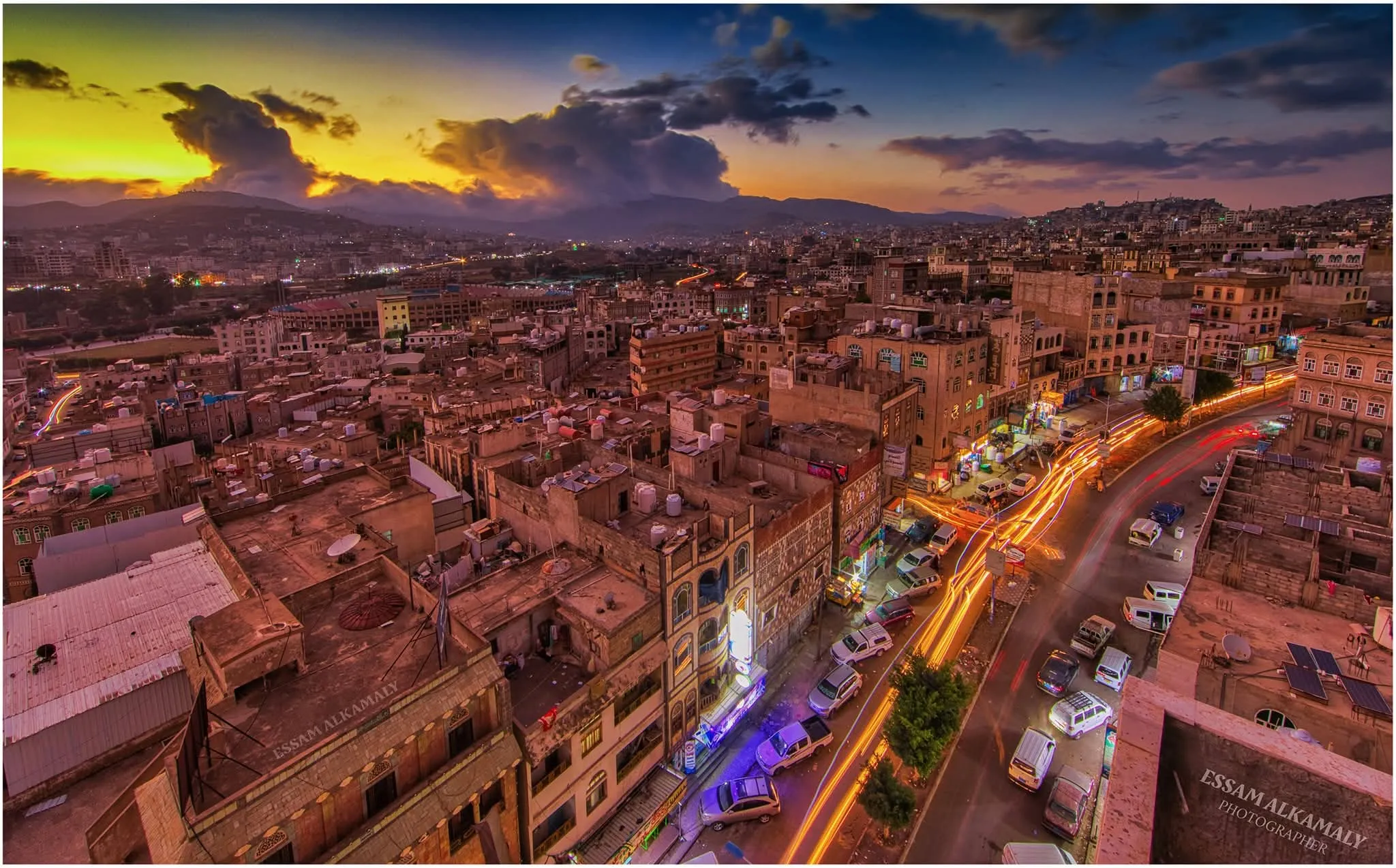 تنصت ومداهمات وانتشار مسلح.. الحوثيون يصعدون أمنيا في إب