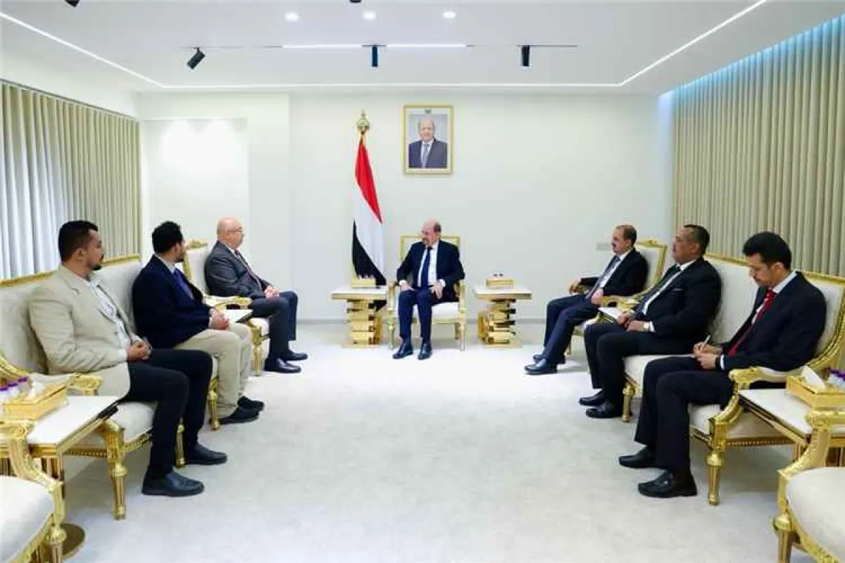 رئيس الوزراء وزير الخارجية يستقبل في عدن وفد منظمة اليونسكو