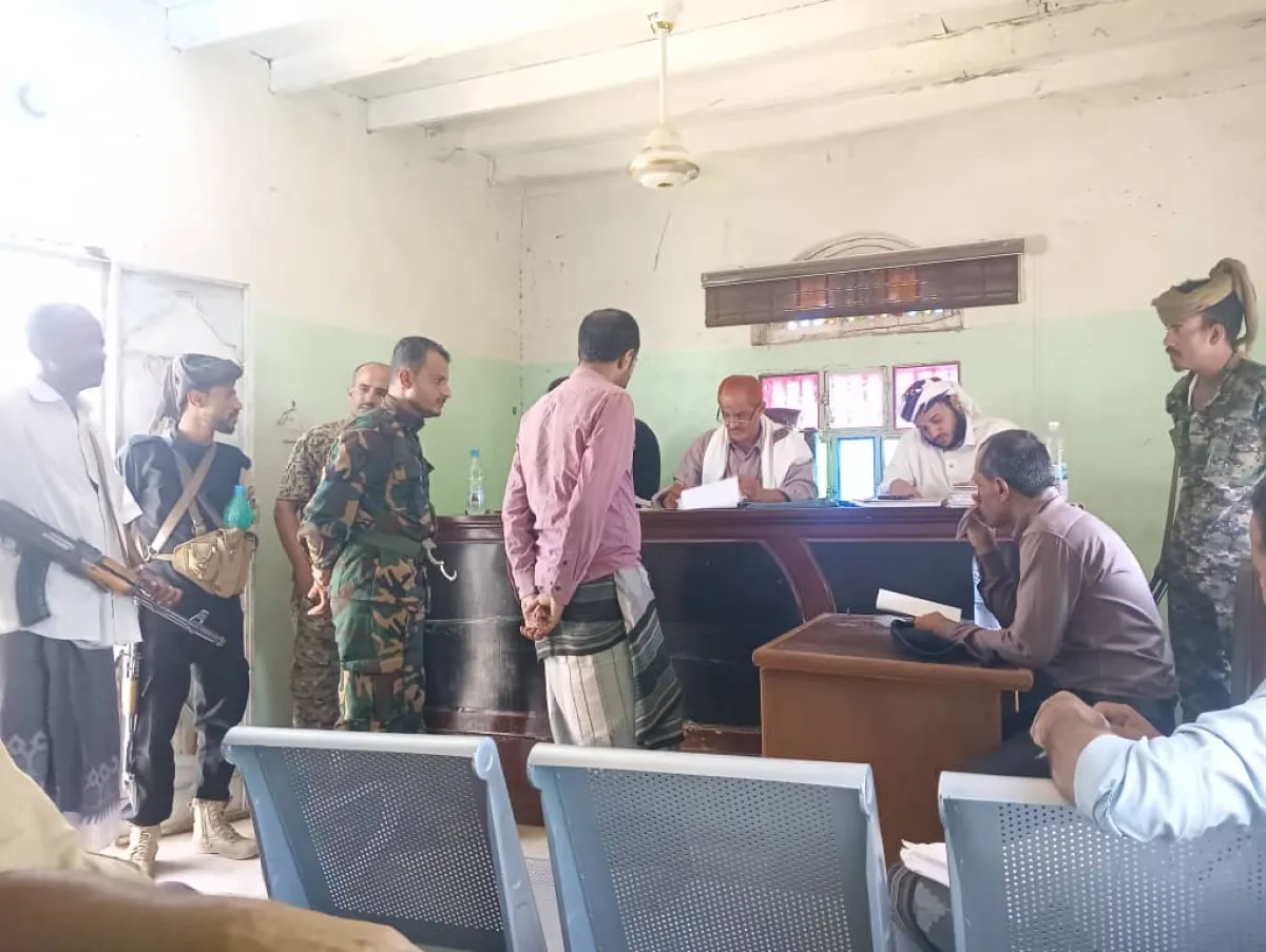 لحج.. محكمة المسيمير الابتدائية تعقد جلستها الثانية للنظر في قضايا قتل عمد وسط إجراءات أمنية مشددة