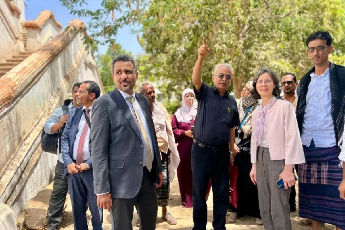 محافظ لحج يبحث مع السفيرة الفرنسية التدخلات الإنسانية والثقافية ويزوران "قصر القمندان" بالحوطة