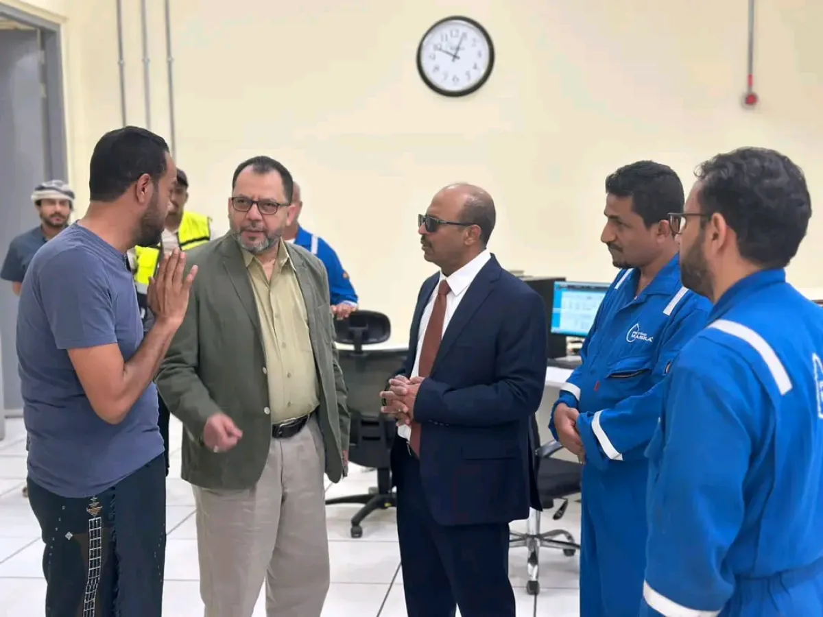 وزيرا الكهرباء والنفط  يطلعان على جاهزية محطة بترومسيلة للعودة إلى الخدمة