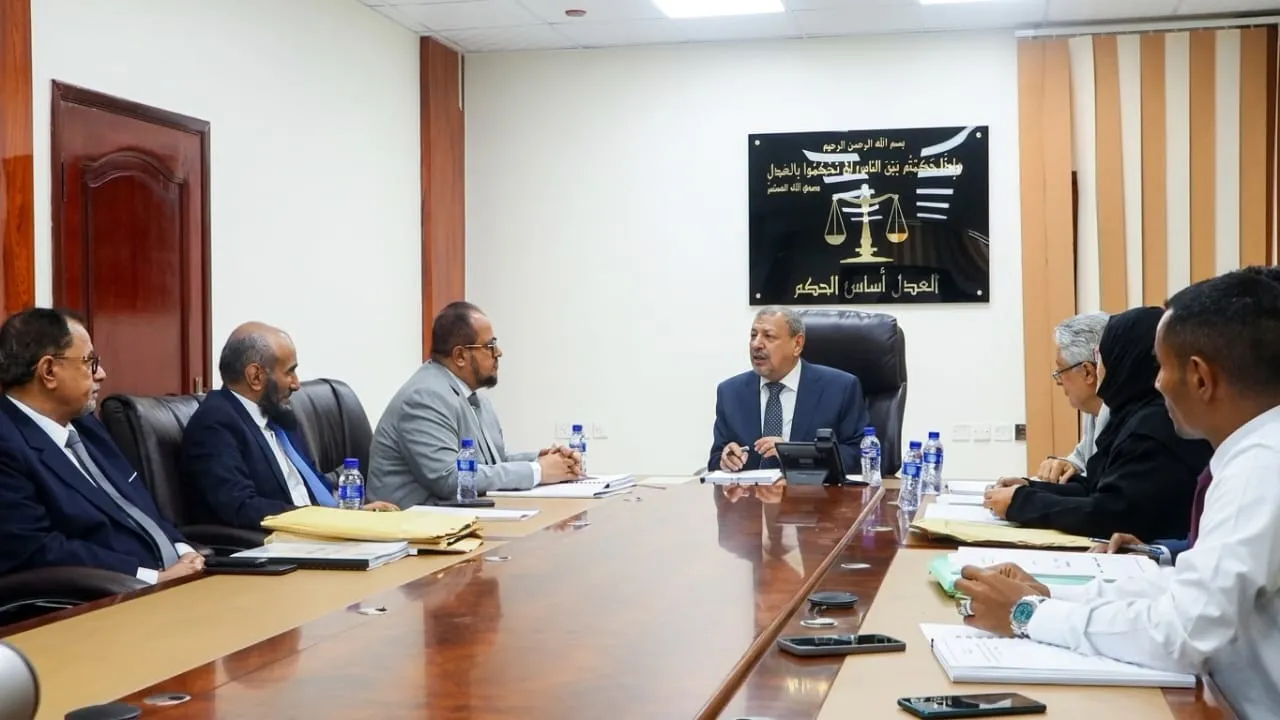 مجلس القضاء الأعلى يشيد بتقارير الأداء للمجلس والمحكمة العليا ويتخذ الإجراءات القانونية بحق عدد من القضاة