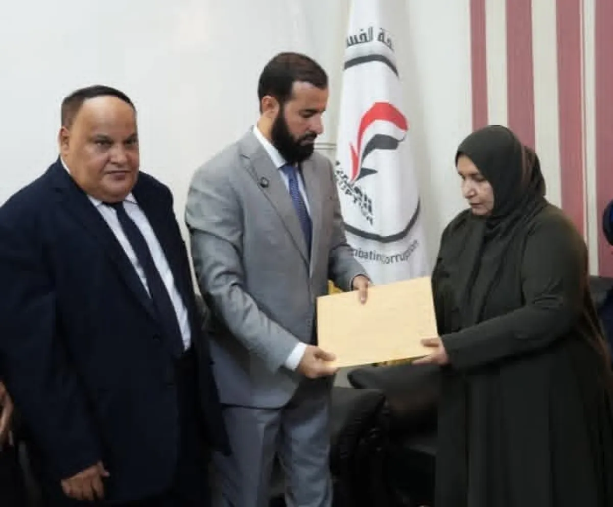 المحافظ الرباش يقدم إقرار الذمة المالية، ويبحث مع الهيئة الوطنية العليا لمكافحة الفساد إنشاء فرع للهيئة بمحافظة أبين