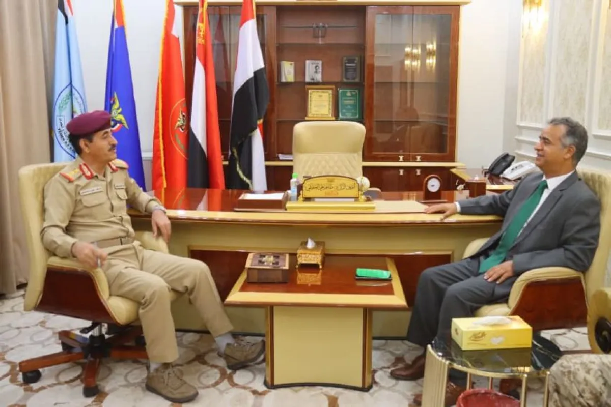 وزير الدفاع والسفير الليبي يناقشان التعاون المشترك وتطورات الأوضاع الإقليمية
