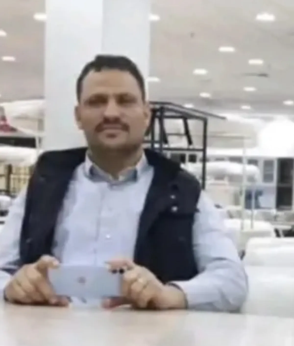 مقتل مغترب يمني فور عودته إلى منطقته بمحافظة تعز