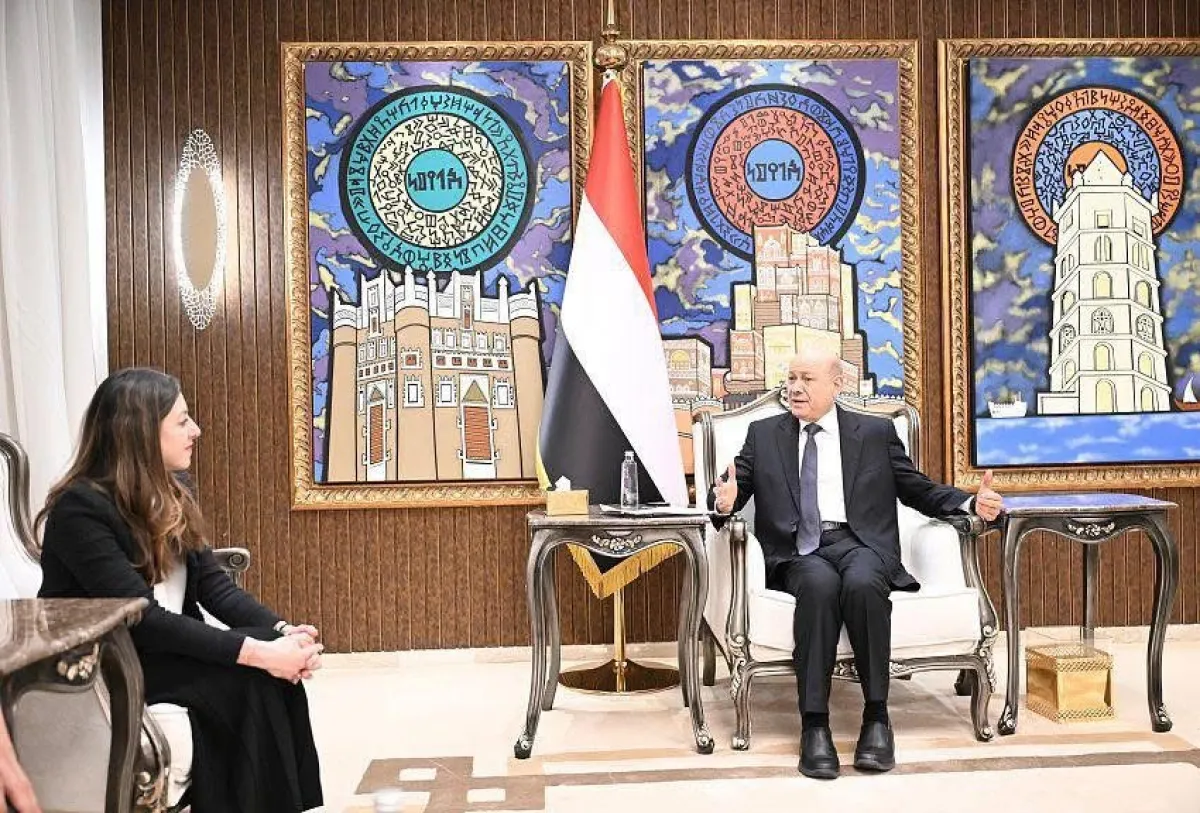 الرئيس العليمي: التعاطي مع الحوثيين كسلطة أمر واقع يعني شرعنة الحق الإلهي والعنصرية والسلاح خارج الدولة