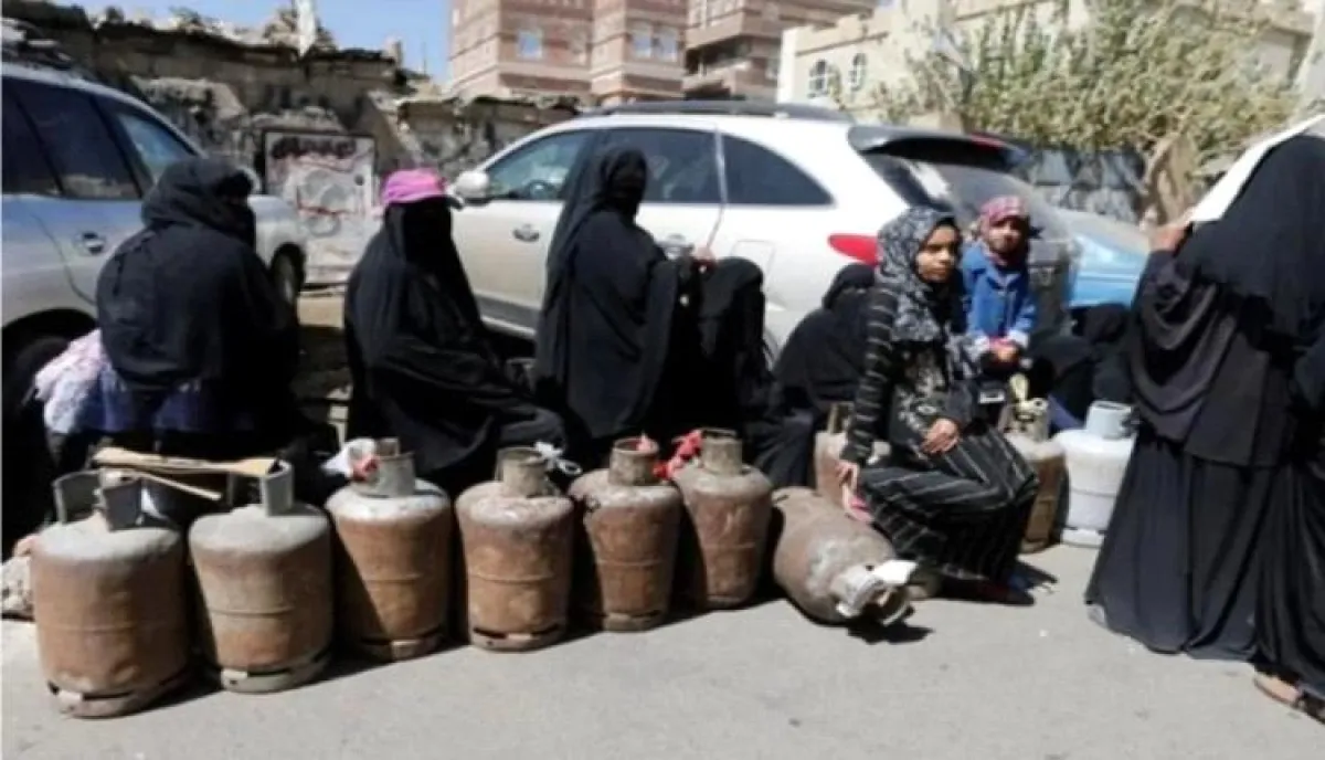 أزمة الغاز تتفاقم في تعز ونقابة الوكلاء تلوح بالتصعيد