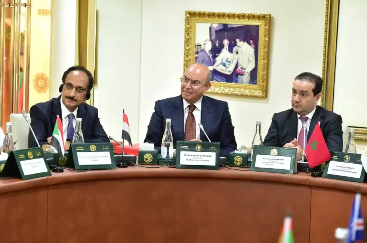 السفير الأصبحي يشارك في الملتقى الدبلوماسي بالرباط ويشيد بالتجربة الديمقراطية المغربية