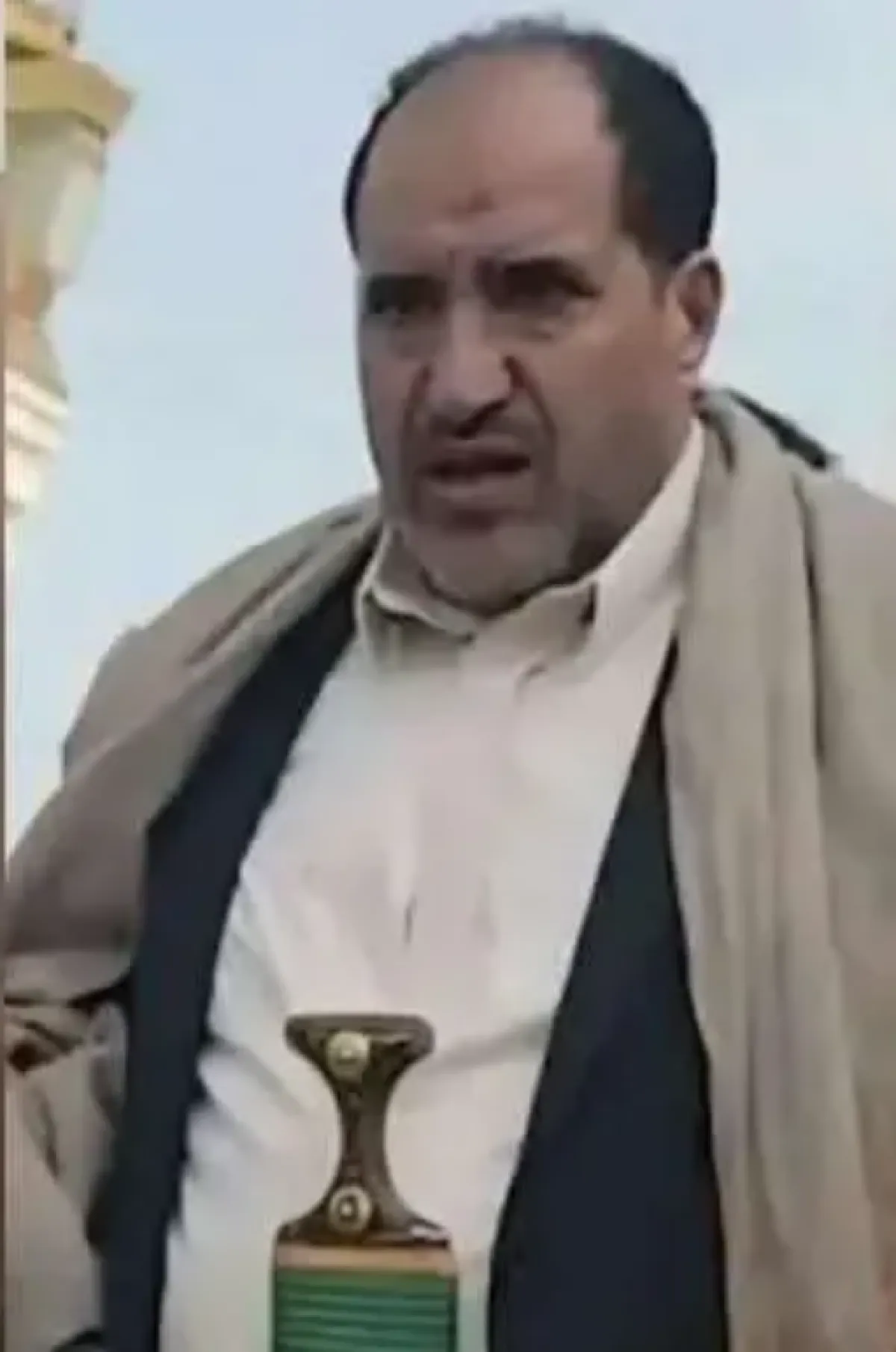  محامي شهير يكشف عن فضيحة جديدة تهز فارس مناع
