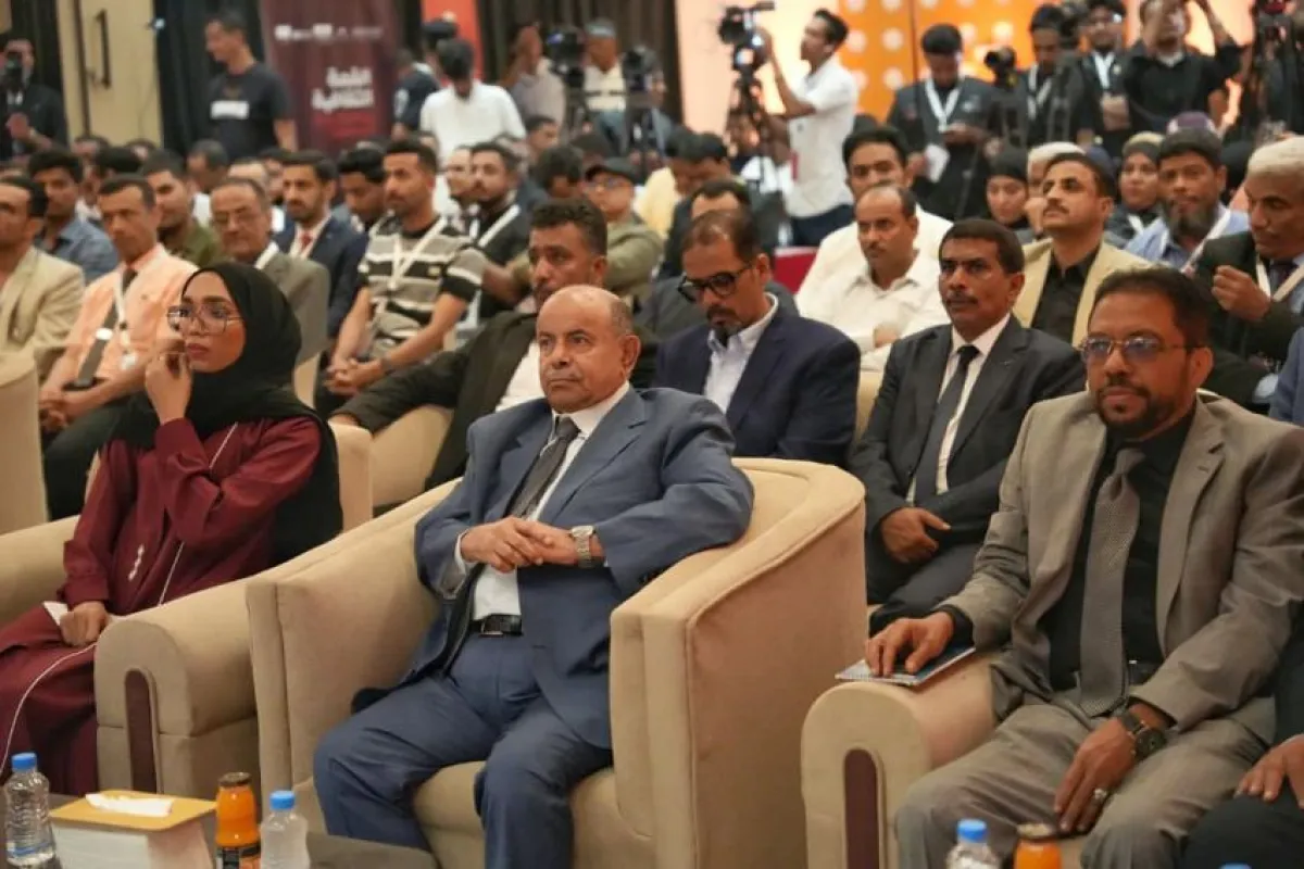 عضو مجلس القيادة الرئاسي سالم الخنبشي يدشن القمة الثقافية اليمنيةويفتتح منطقة الفنون بالمكلا
