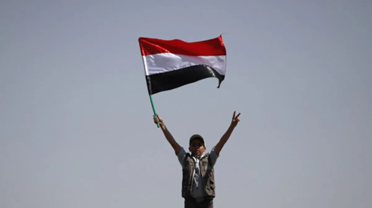 خبراء ودبلوماسيون يمنيون يطرحون رؤية جديدة لإنقاذ وحدة البلاد وتفكيك جمود الأزمة الكارثية