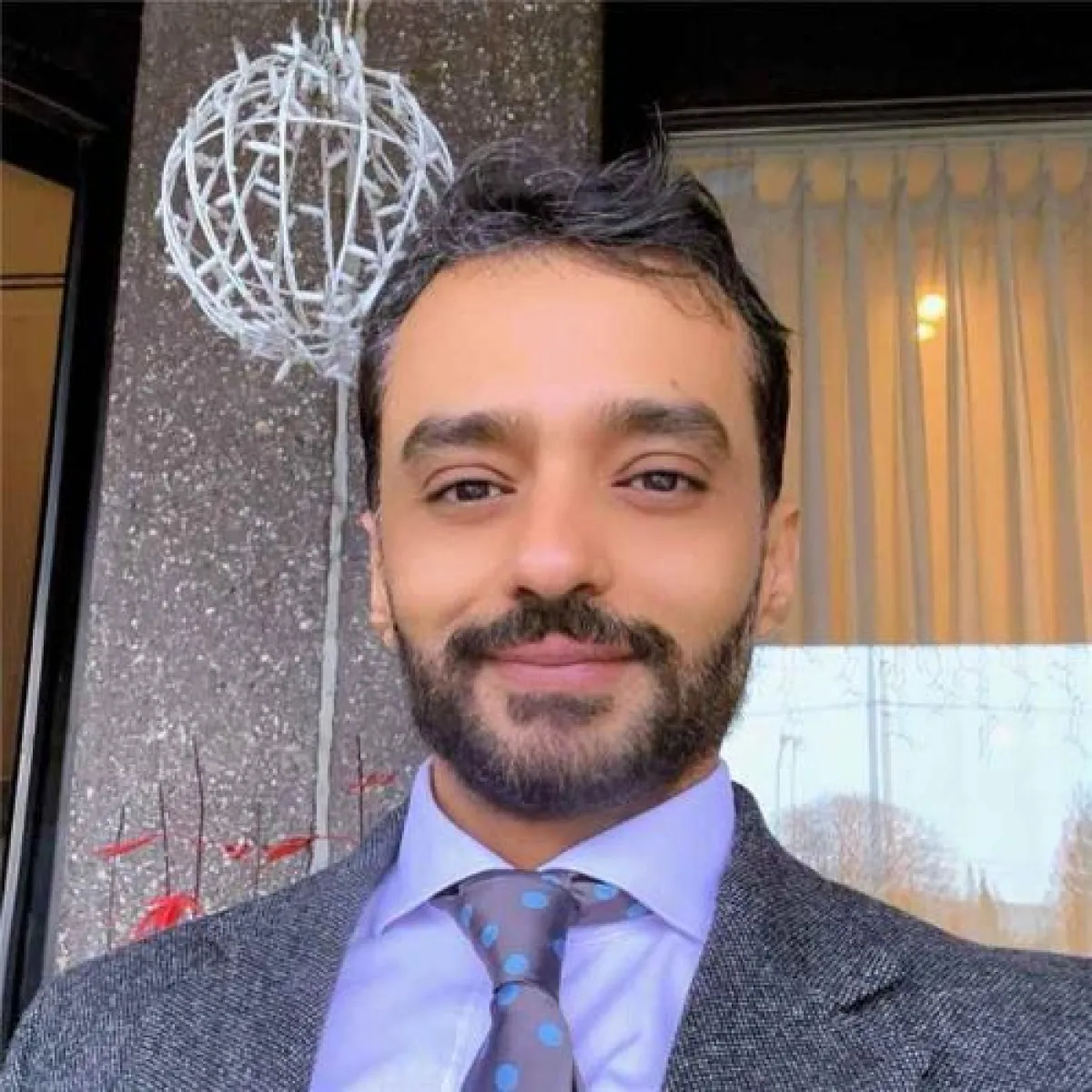سياسي يمني يدعو للاحتفال بالوحدة ورفع العلم اليمني في قلب عدن