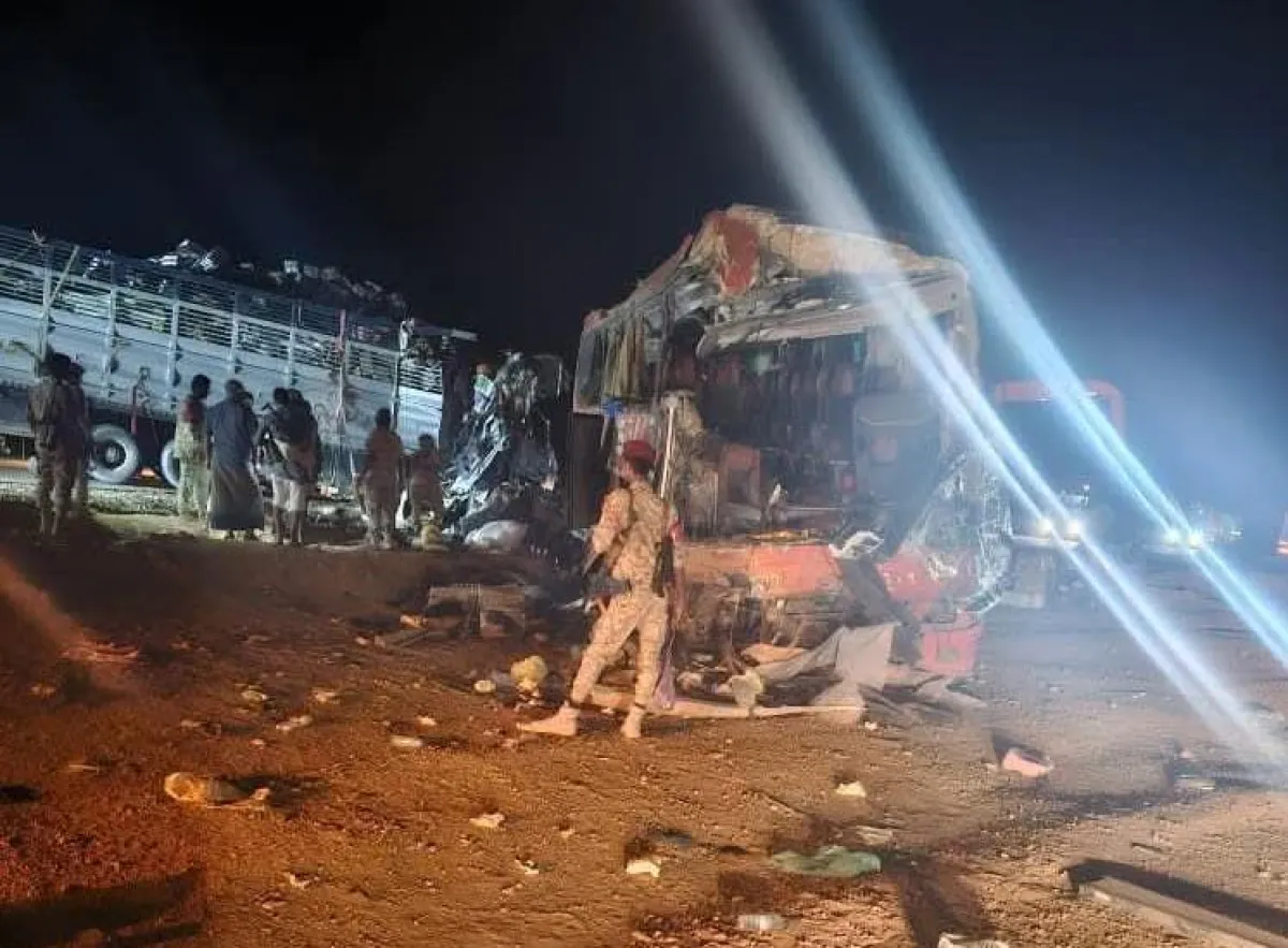 فيديو | حادث مروّع على طريق العبر الدولي يخلف 25 ضحية ووزير النقل يوجه بالتحقيق والنزول الفوري لموقع الحادث